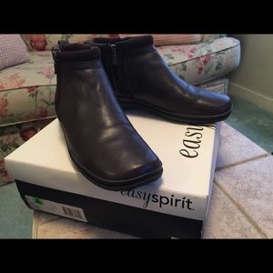 Easy Spirit ladies boots.